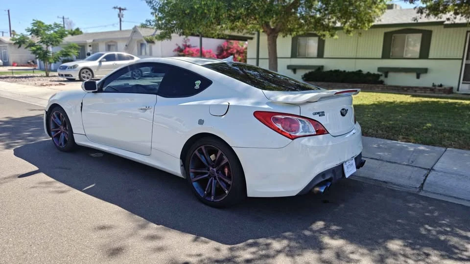 2012 Hyundai Genesis Coupe - Image 8 of 8