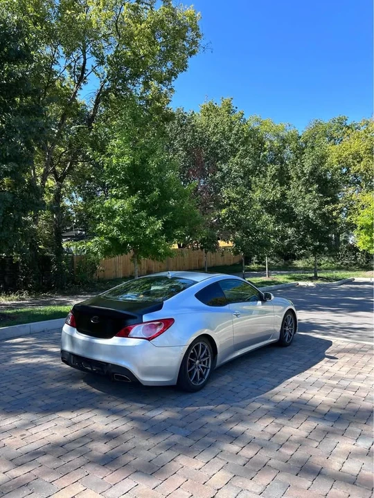 2012 Hyundai Genesis Coupe - Image 5 of 7
