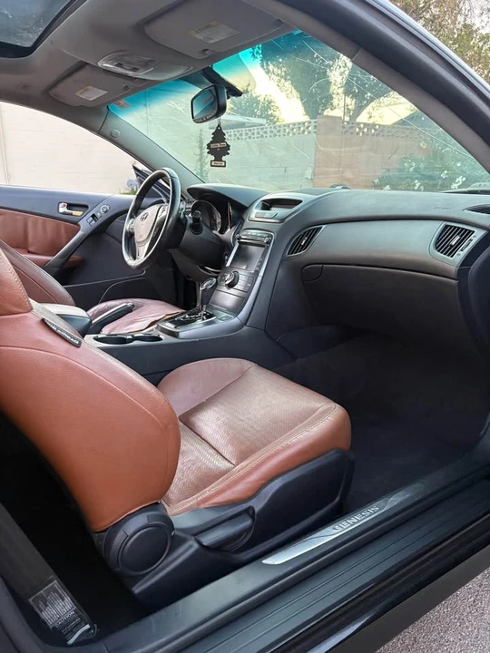 2012 Hyundai Genesis Coupe - Image 8 of 11