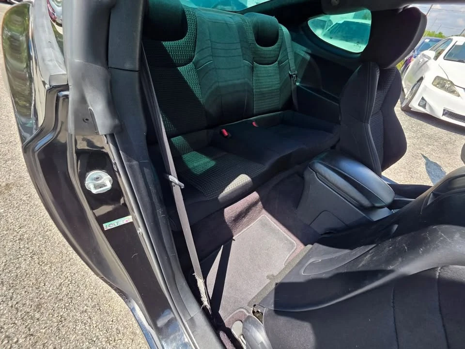 2012 Hyundai Genesis Coupe - Image 18 of 20