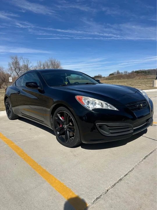 2012 Hyundai Genesis Coupe - Image 2 of 5