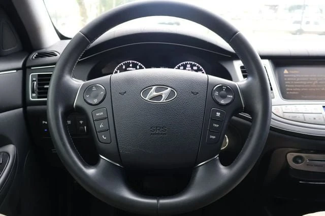 2012 Hyundai Genesis Coupe - Image 9 of 11