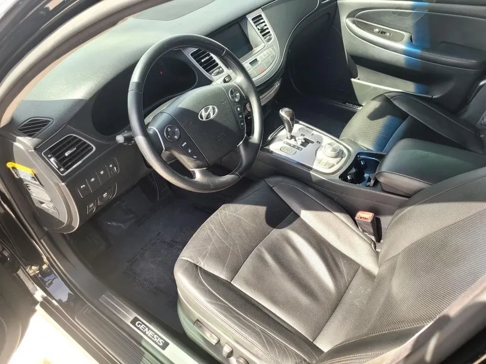 2012 Hyundai Genesis - Image 6 of 6