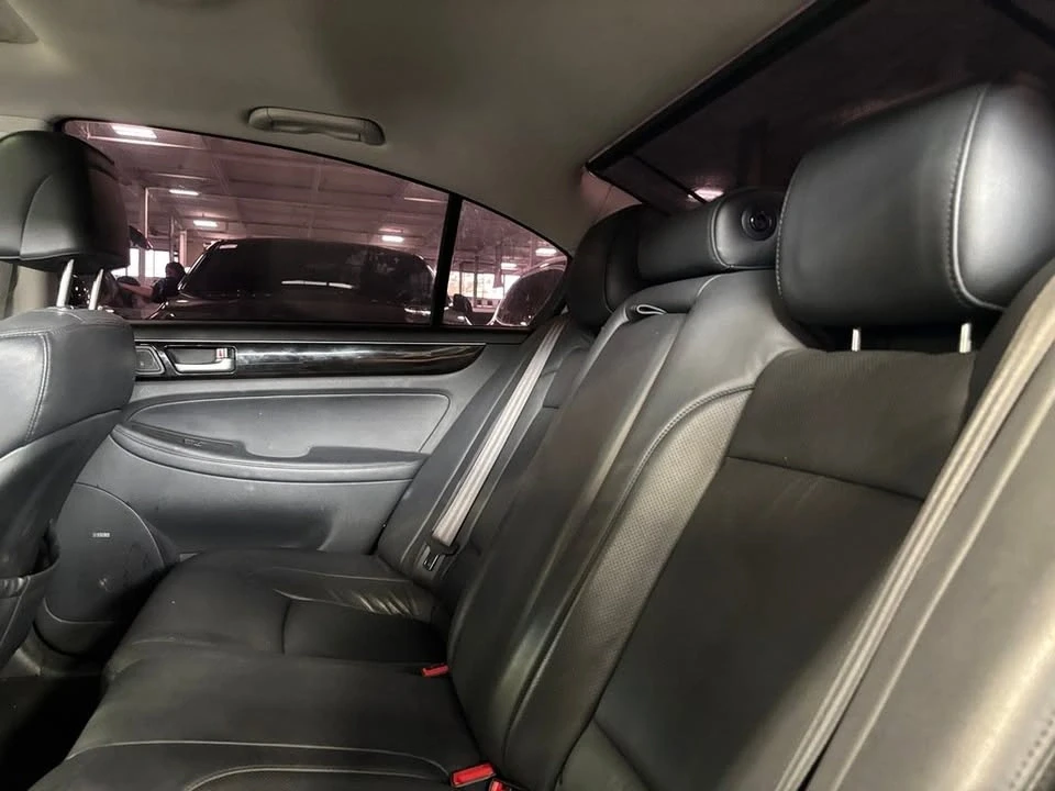 2012 Hyundai Genesis - Image 7 of 16
