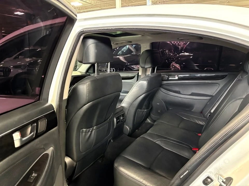 2012 Hyundai Genesis - Image 5 of 16