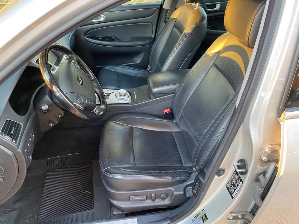 2012 Hyundai Genesis - Image 6 of 13