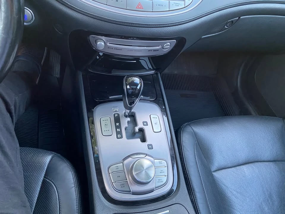 2012 Hyundai Genesis - Image 11 of 13