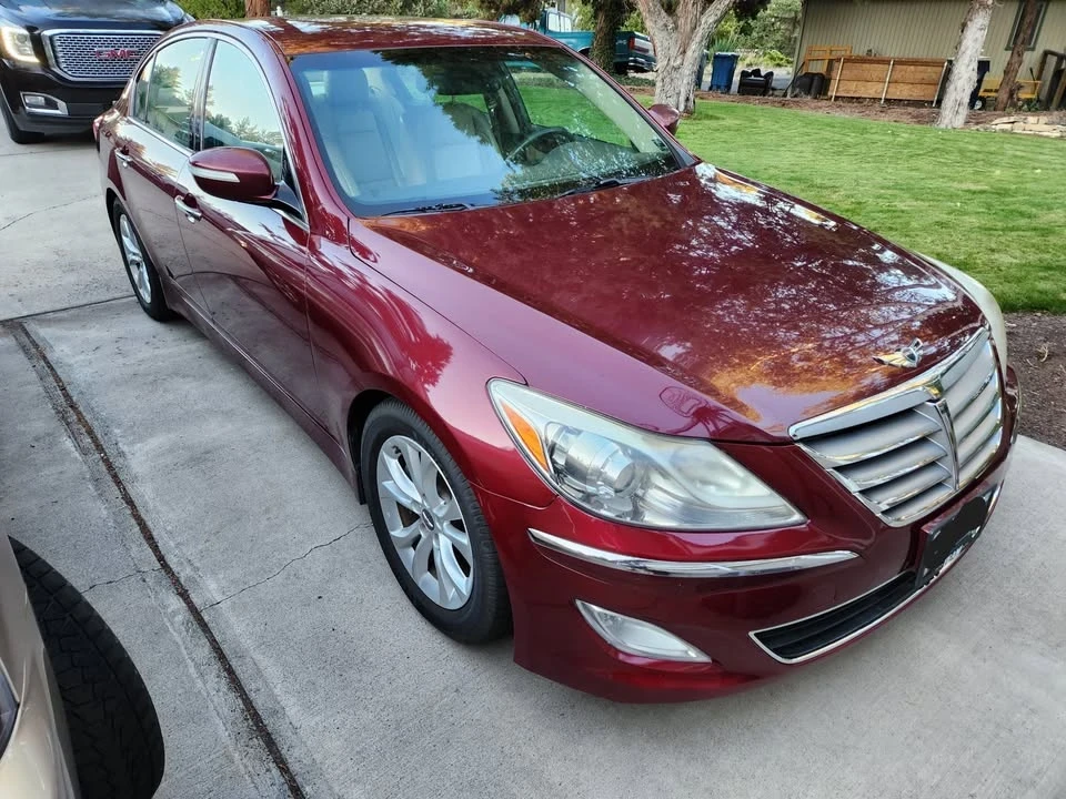 2012 Hyundai Genesis - Image 4 of 9