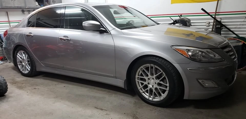 2012 Hyundai Genesis - Image 2 of 8