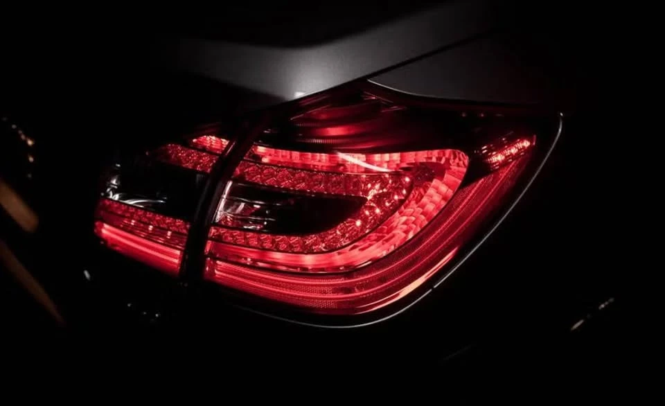 2012 Hyundai Genesis - Image 8 of 13