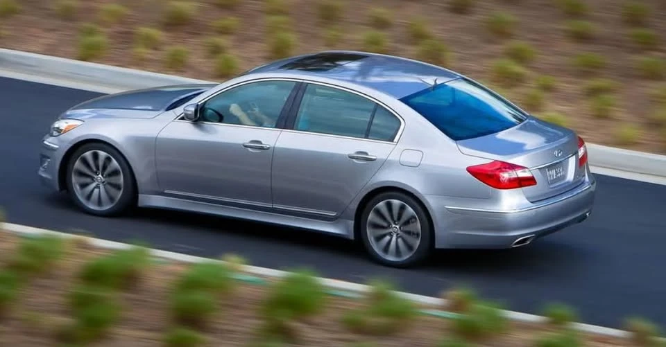 2012 Hyundai Genesis - Image 2 of 13