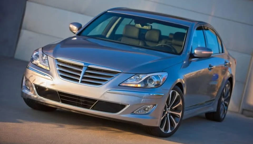 2012 Hyundai Genesis - Image 13 of 13