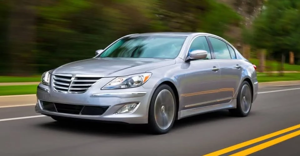2012 Hyundai Genesis - Image 3 of 13