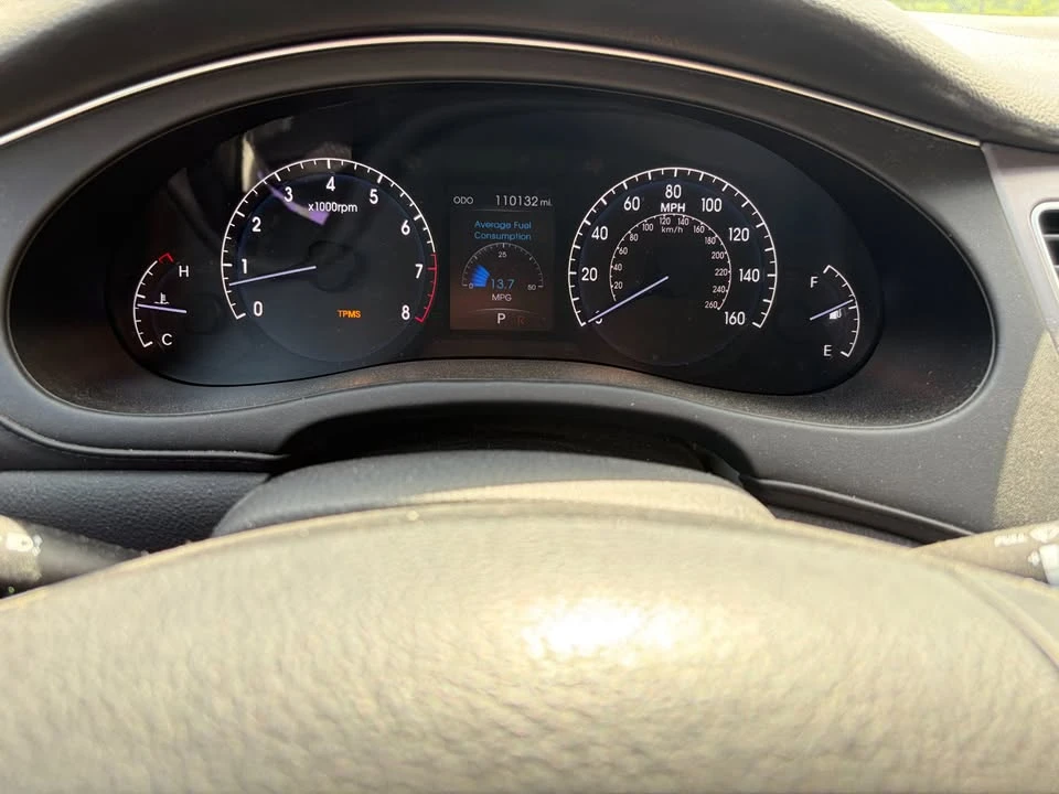 2012 Hyundai Genesis - Image 4 of 13