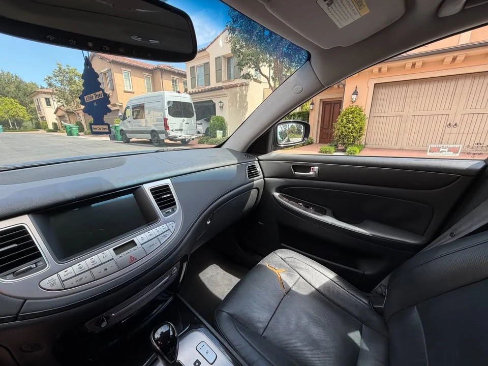 2012 Hyundai Genesis - Image 3 of 13