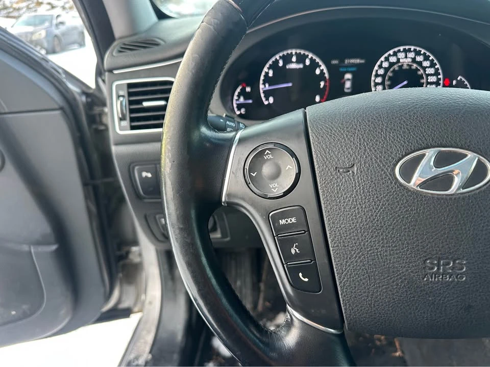 2012 Hyundai Genesis - Image 12 of 16