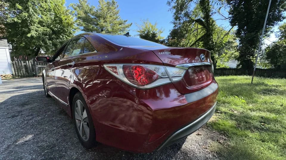 2012 Hyundai Sonata - Image 5 of 11