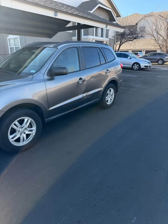 2012 Hyundai Santa Fe - Image 2 of 11