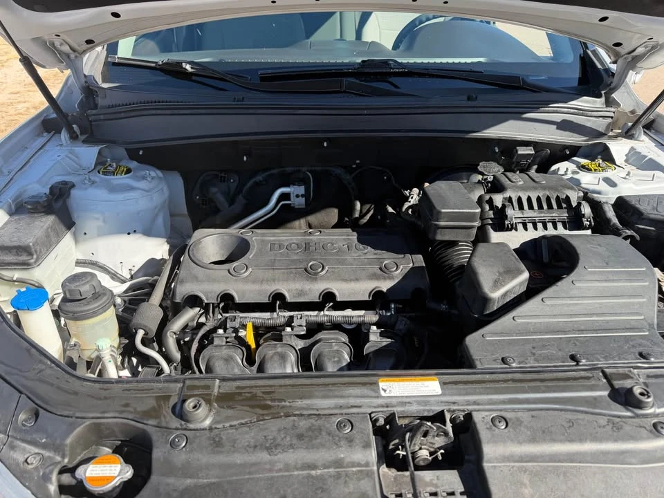 2012 Hyundai Santa Fe - Image 15 of 15