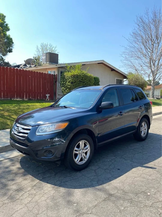 2012 Hyundai Santa Fe - Image 2 of 8