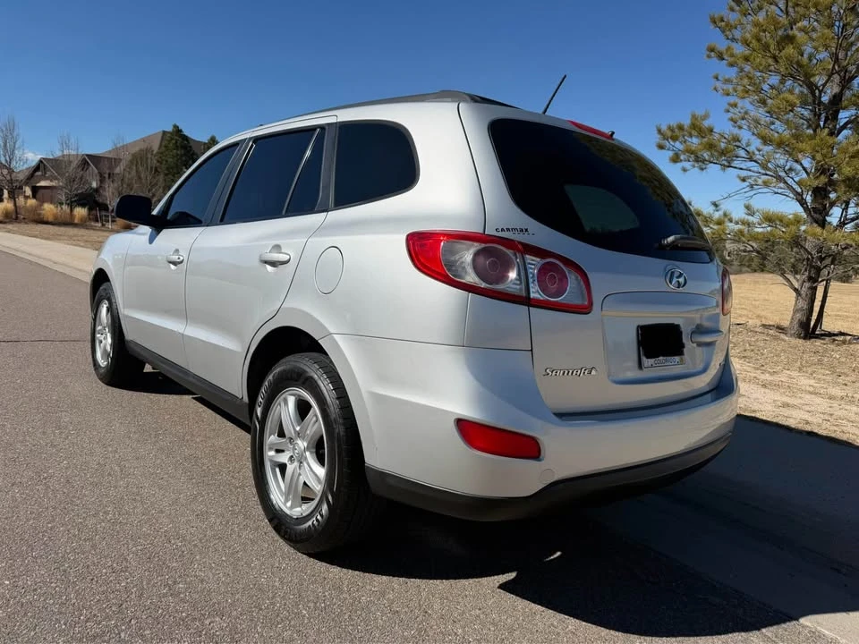 2012 Hyundai Santa Fe - Image 7 of 15