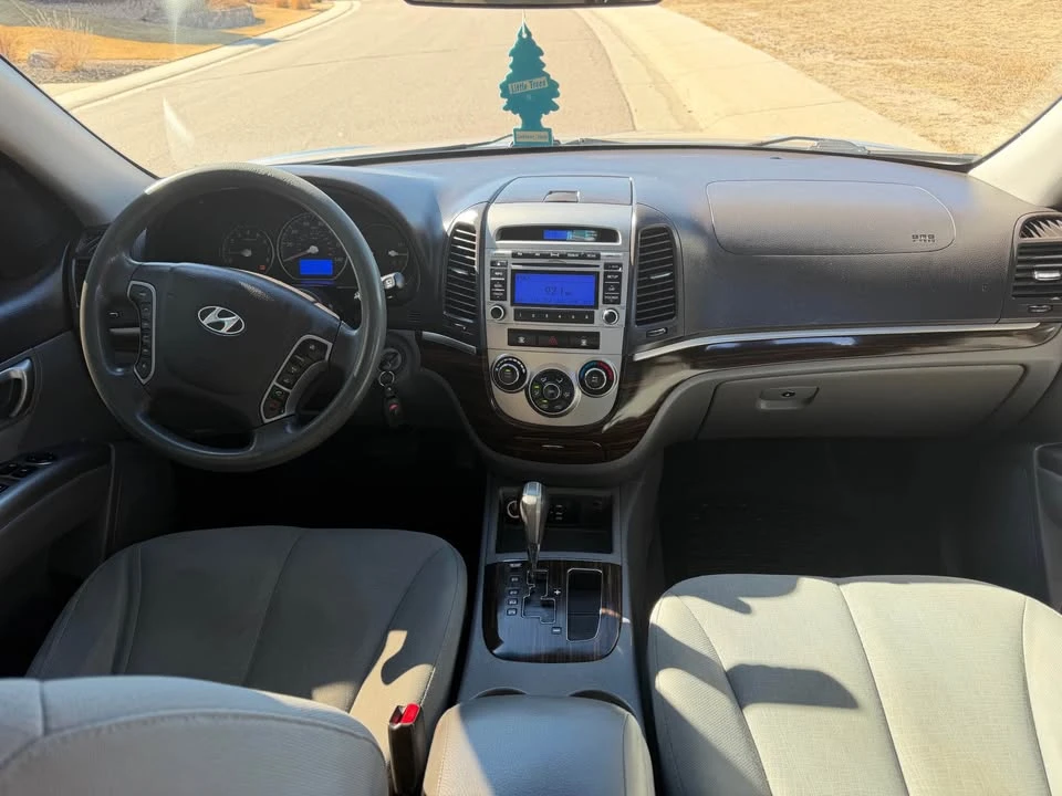 2012 Hyundai Santa Fe - Image 11 of 15