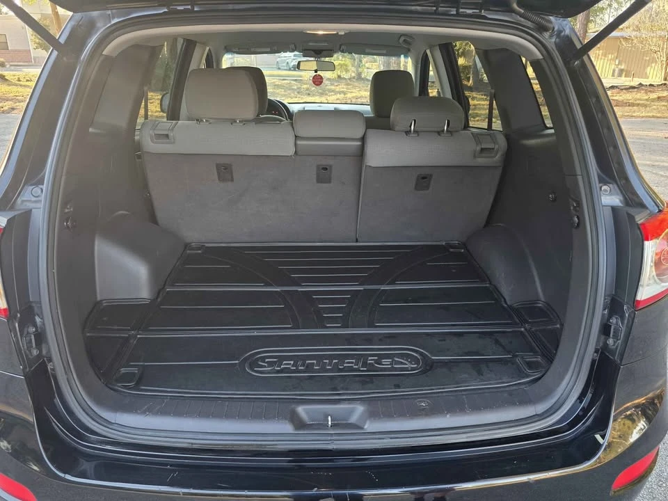 2012 Hyundai Santa Fe - Image 12 of 16