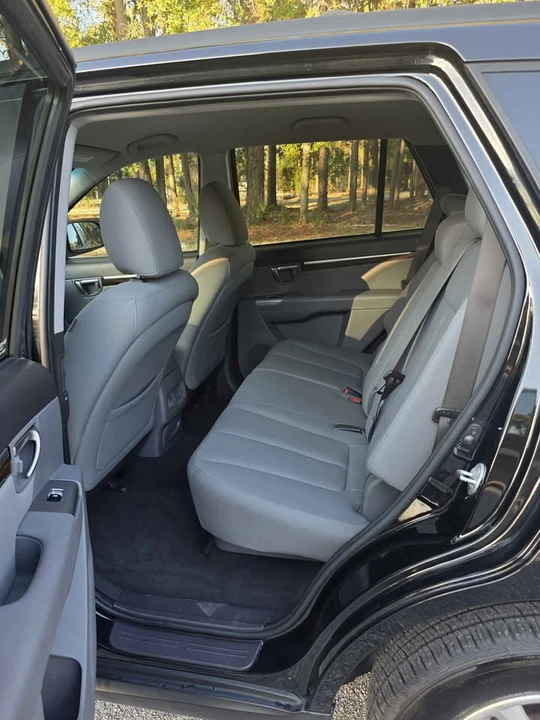 2012 Hyundai Santa Fe - Image 10 of 16