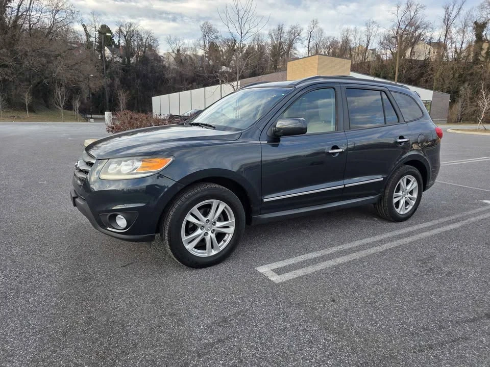 2012 Hyundai Santa Fe - Image 3 of 17