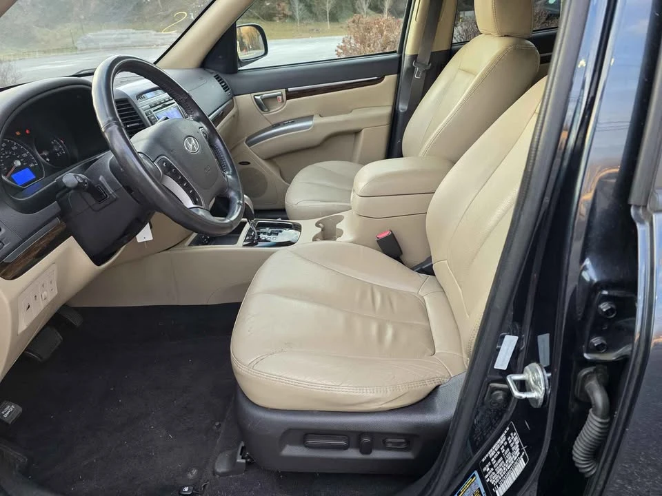 2012 Hyundai Santa Fe - Image 12 of 17