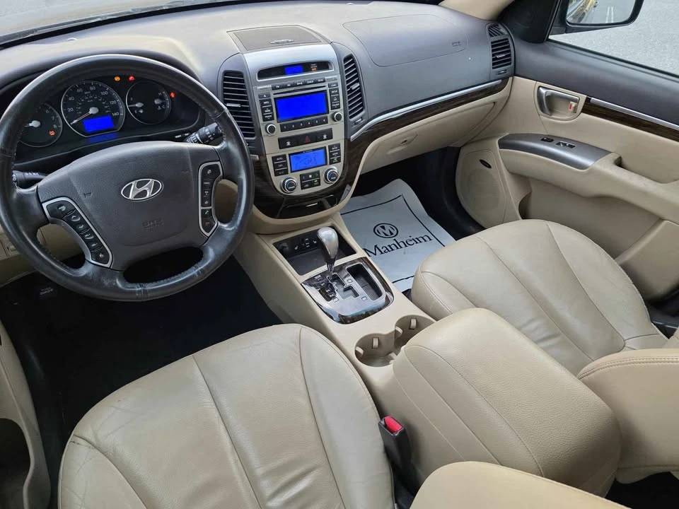 2012 Hyundai Santa Fe - Image 11 of 17