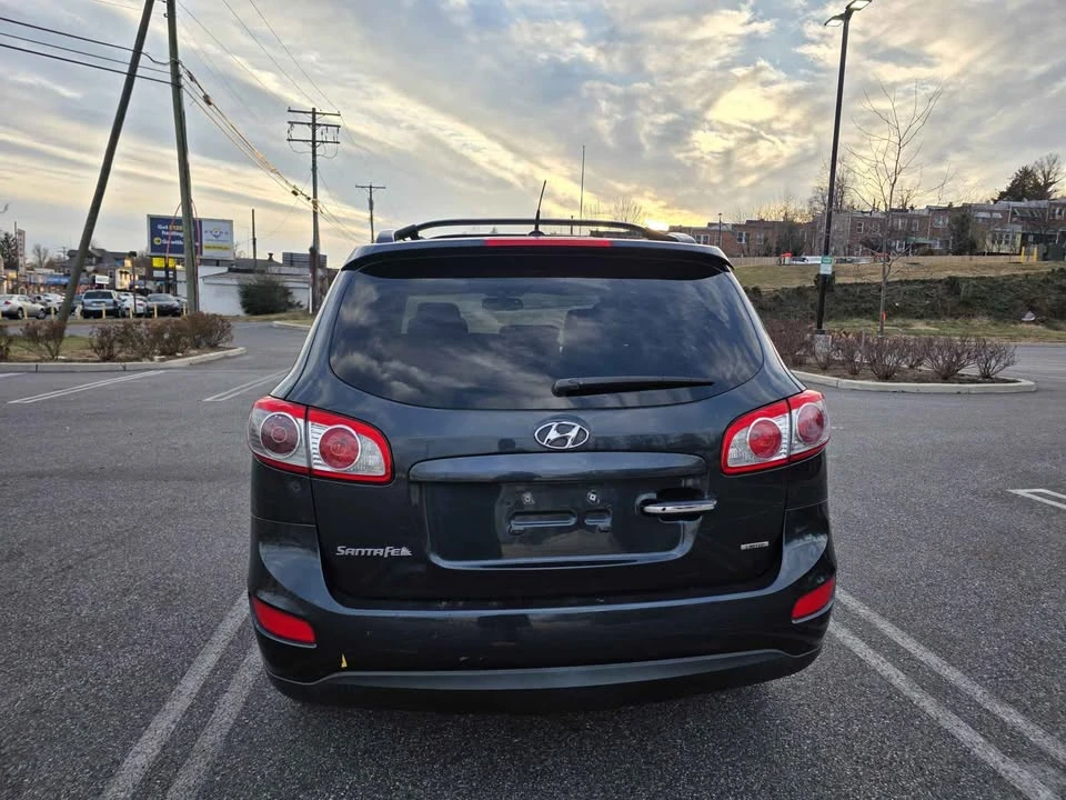2012 Hyundai Santa Fe - Image 15 of 17