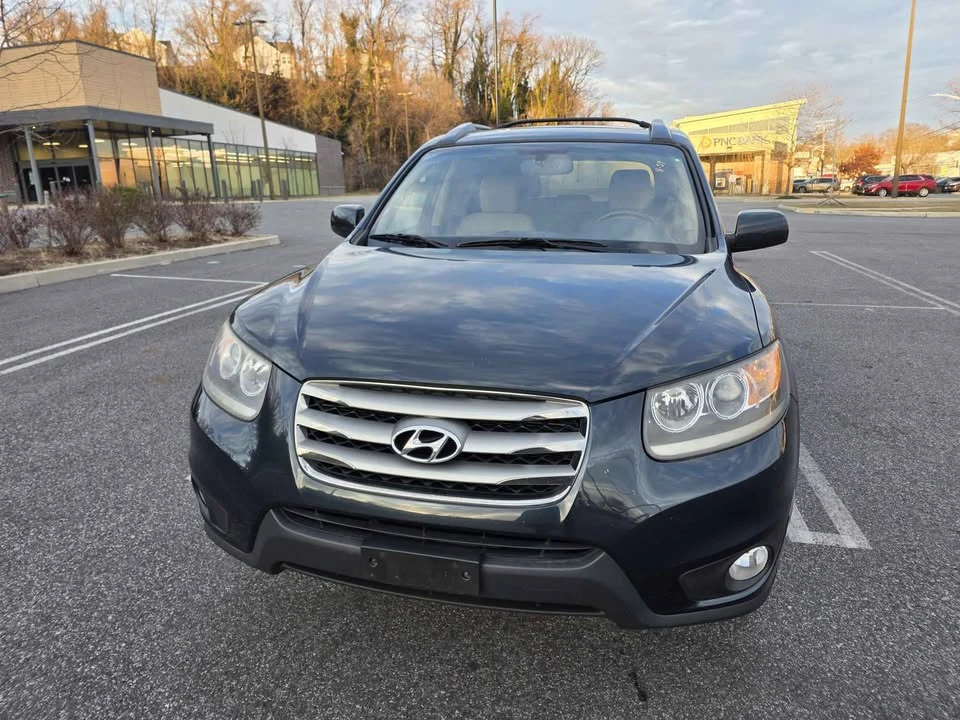 2012 Hyundai Santa Fe - Image 13 of 17