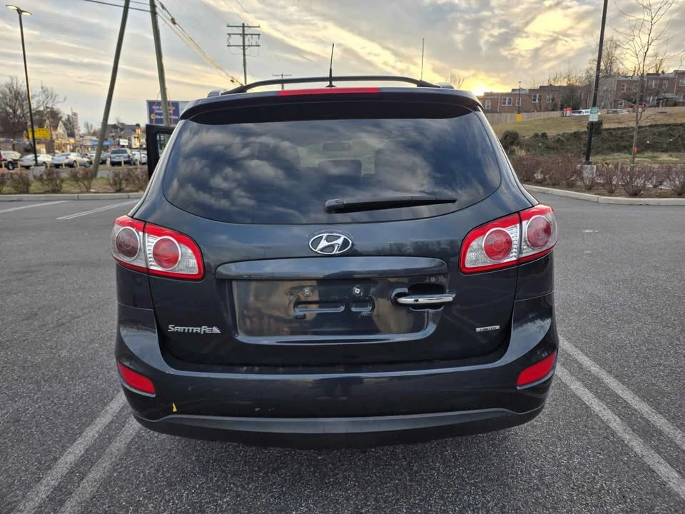 2012 Hyundai Santa Fe - Image 2 of 17