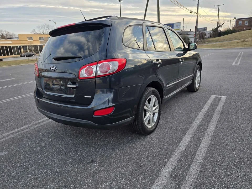 2012 Hyundai Santa Fe - Image 14 of 17