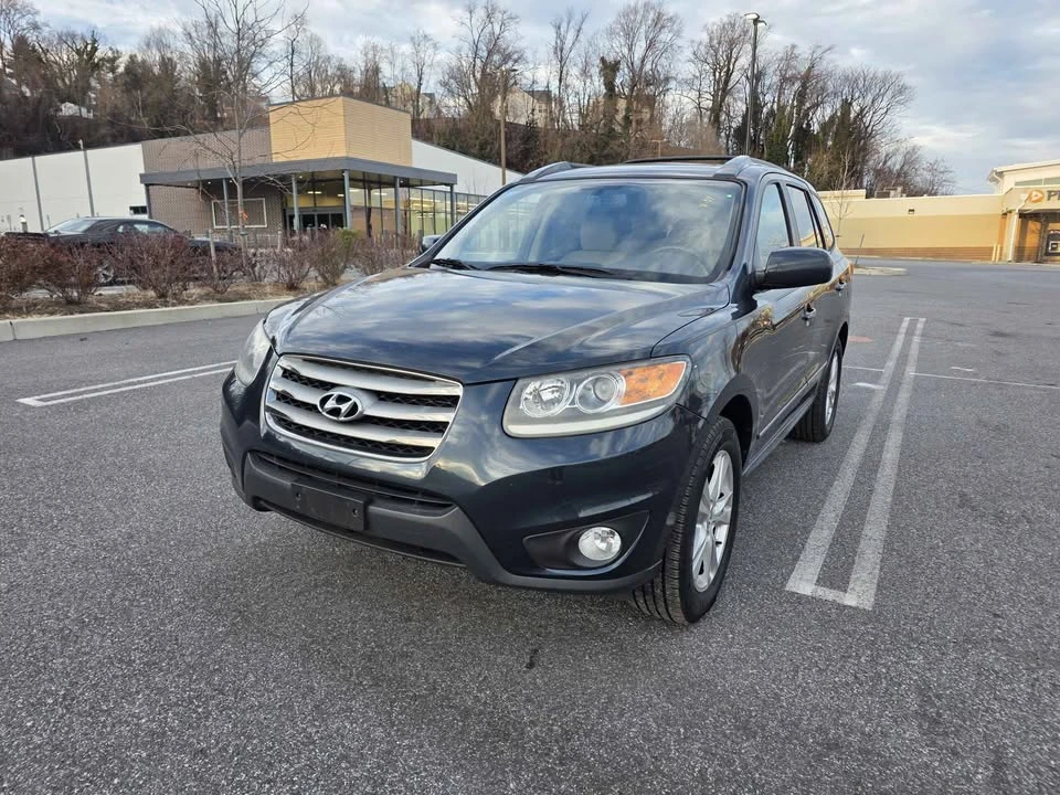 2012 Hyundai Santa Fe - Image 5 of 17