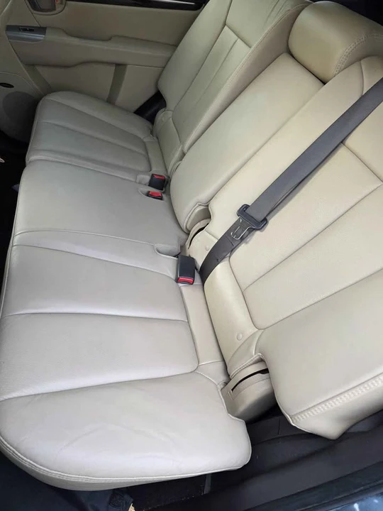 2012 Hyundai Santa Fe - Image 9 of 17