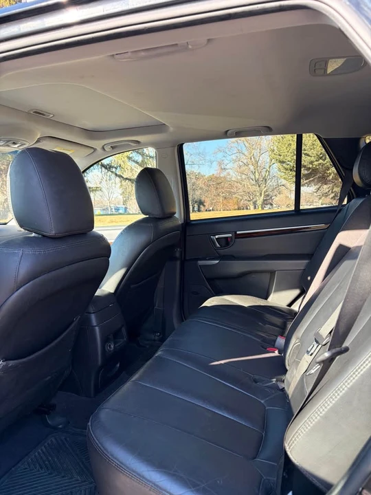 2012 Hyundai Santa Fe - Image 11 of 16
