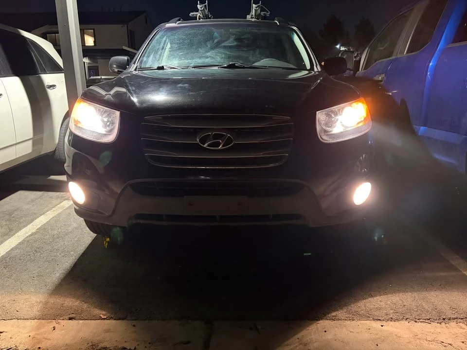 2012 Hyundai Santa Fe - Image 14 of 16
