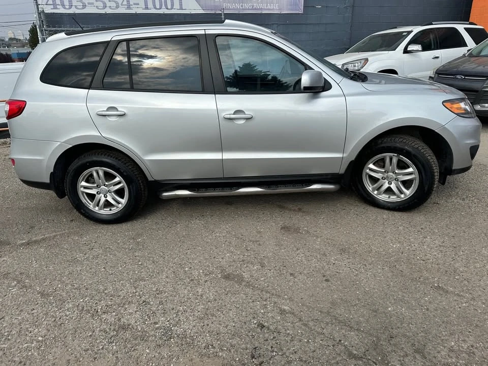 2012 Hyundai Santa Fe - Image 7 of 13