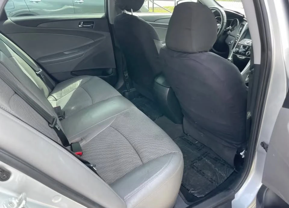 2012 Hyundai Sonata - Image 7 of 9