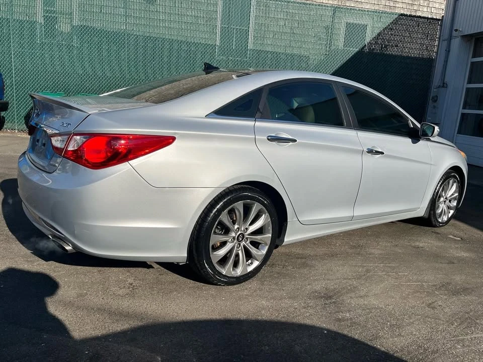 2012 Hyundai Sonata - Image 2 of 19