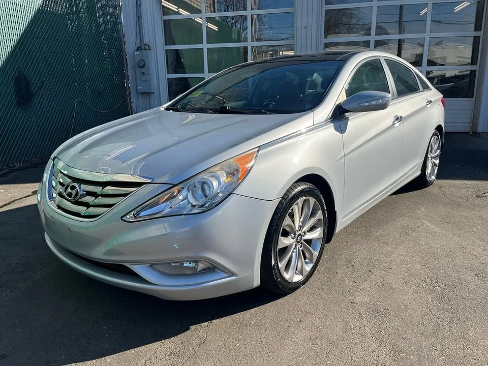 2012 Hyundai Sonata - Image 5 of 19