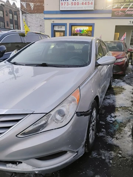 2012 Hyundai Sonata - Image 6 of 13