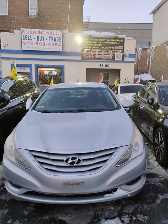 2012 Hyundai Sonata - Image 11 of 13