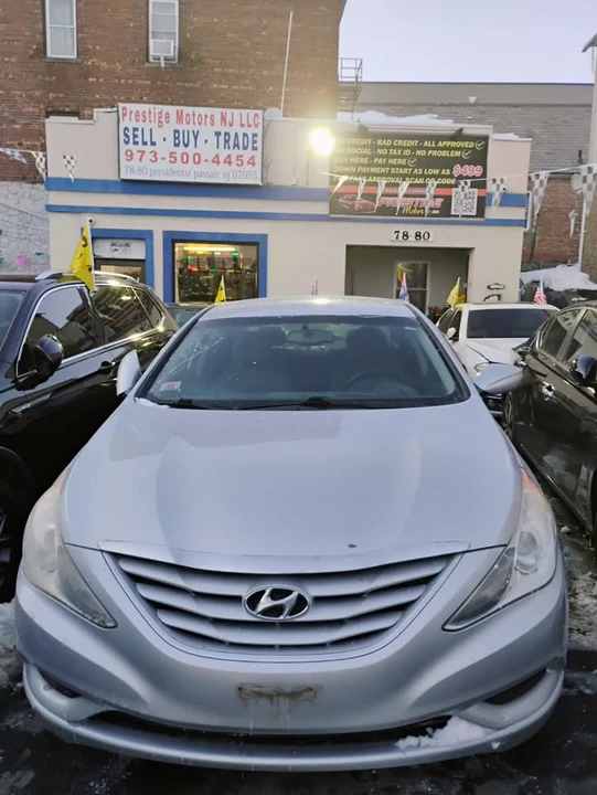 2012 Hyundai Sonata - Image 9 of 13