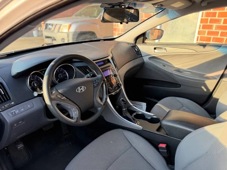2012 Hyundai Sonata - Image 9 of 20
