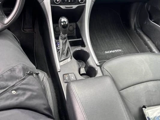 2012 Hyundai Sonata - Image 15 of 18