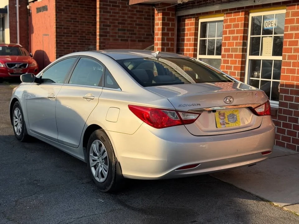 2012 Hyundai Sonata - Image 6 of 20