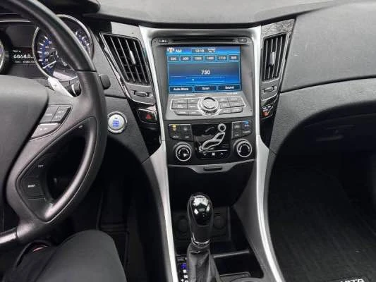 2012 Hyundai Sonata - Image 13 of 18